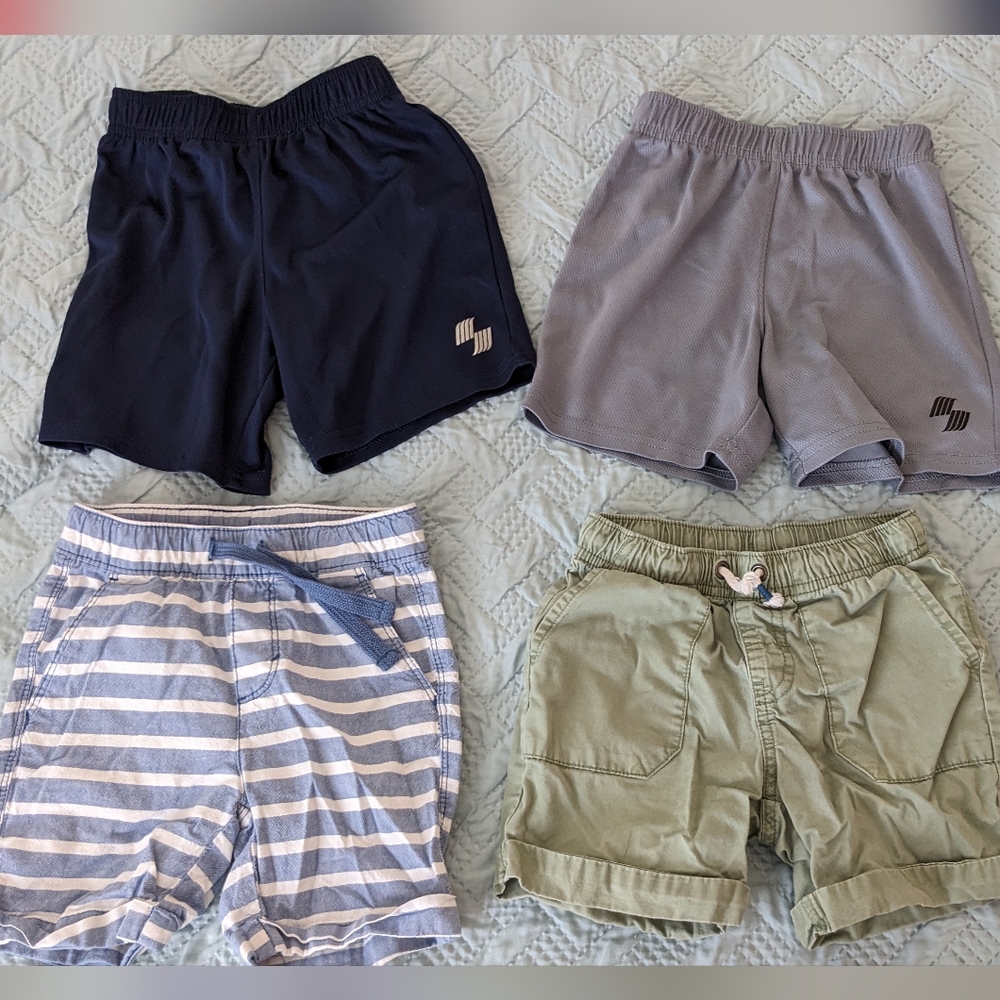 Four pairs boys stretch waist shorts 3t